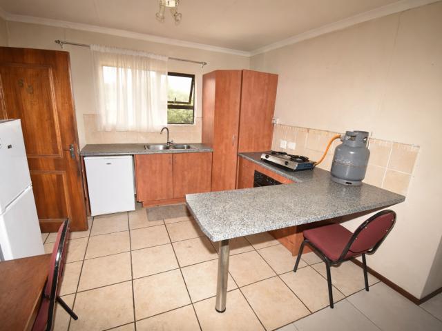 2 Bedroom Townhouse For Sale in Kleinfontein