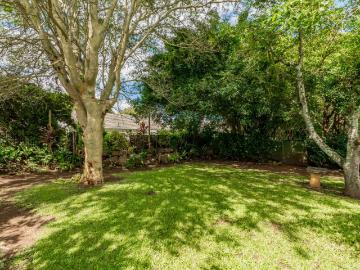 2 Bedroom Townhouse For Sale in Kloof
