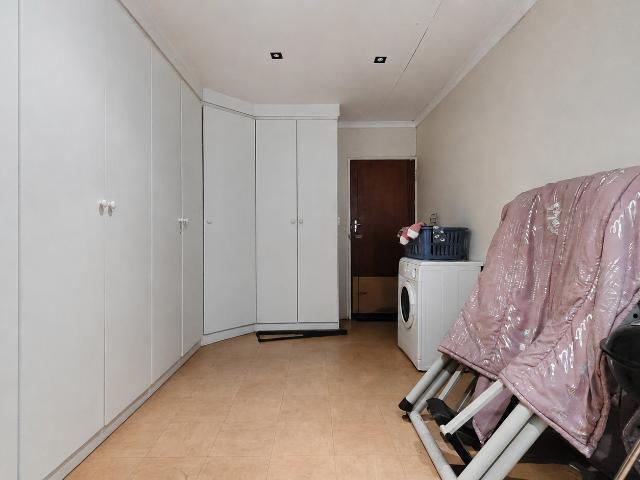 2 Bedroom Townhouse For Sale in La Montagne
