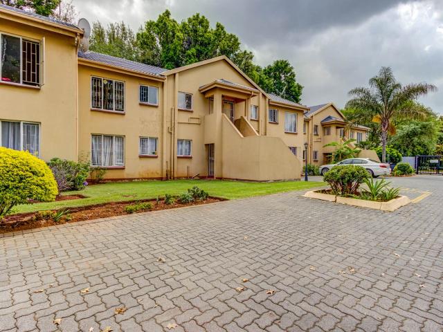 2 Bedroom Townhouse For Sale in Lakefield