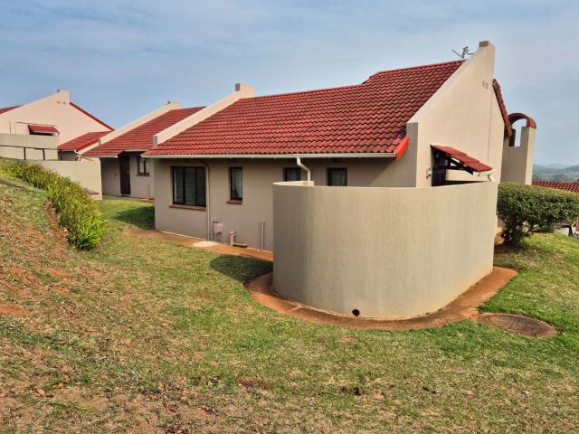 2 Bedroom Townhouse For Sale in Leisure Bay