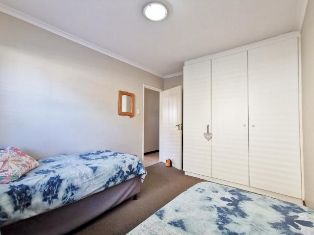 2 Bedroom Townhouse For Sale in Lorraine