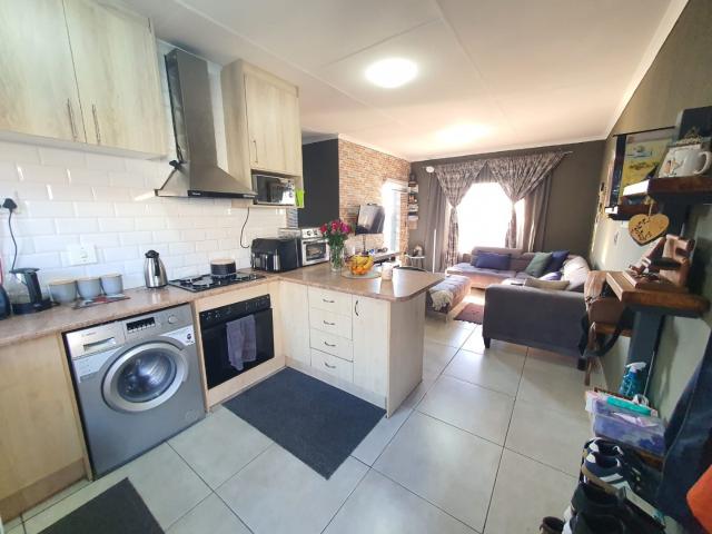 2 Bedroom Townhouse For Sale in Parkhaven