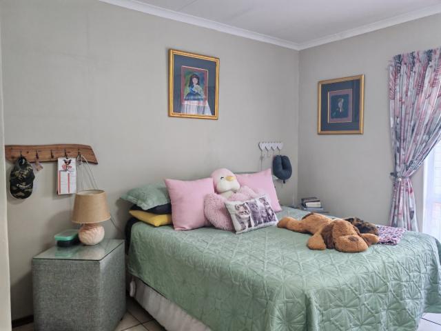 2 Bedroom Townhouse For Sale in Parys