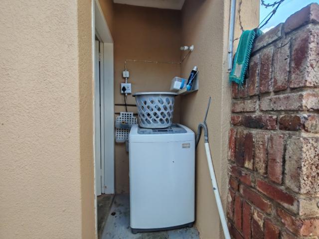 2 Bedroom Townhouse For Sale in Parys