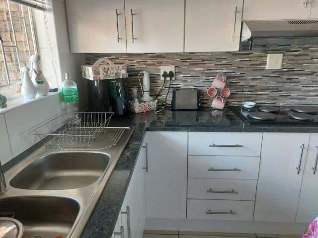 2 Bedroom Townhouse For Sale in Parys