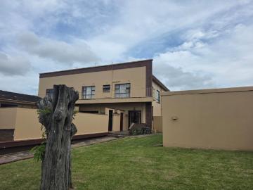 2 Bedroom Townhouse For Sale in Pinetown Central