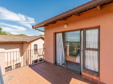 2 Bedroom Townhouse For Sale in Plantations Estate