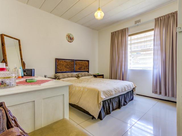 2 Bedroom Townhouse For Sale in Pomona