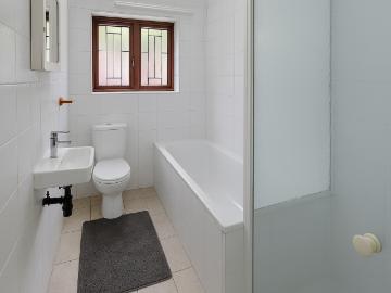 2 Bedroom Townhouse For Sale in Prestbury