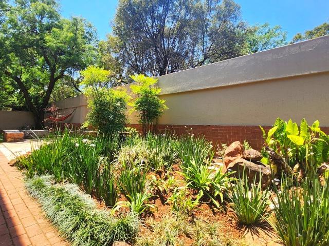2 Bedroom Townhouse For Sale in Pretoriuspark