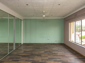 2 Bedroom Townhouse For Sale in Primrose Hill