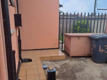 2 Bedroom Townhouse For Sale in Protea Glen