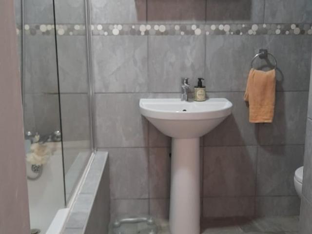 2 Bedroom Townhouse For Sale in Raceview