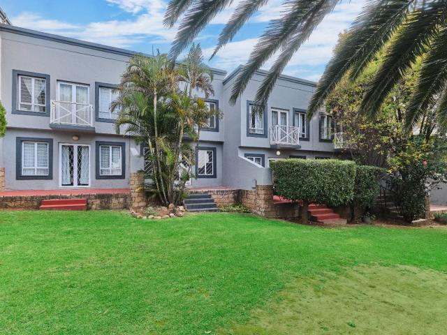 2 Bedroom Townhouse For Sale in Radiokop