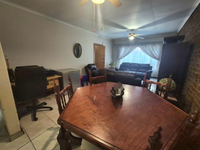2 Bedroom Townhouse For Sale in Randfontein Central