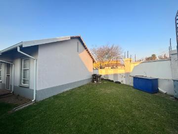 2 Bedroom Townhouse For Sale in Randfontein Central