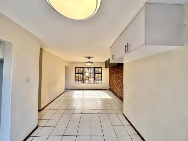 2 Bedroom Townhouse For Sale in Ridgeway