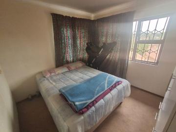 2 Bedroom Townhouse For Sale in Ridgeway