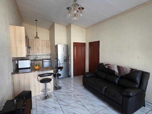 2 Bedroom Townhouse For Sale in Ridgeway