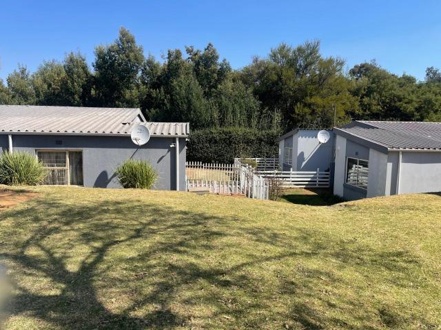 2 Bedroom Townhouse For Sale in Ridgeway