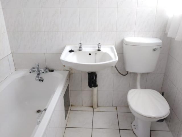2 Bedroom Townhouse For Sale in Ridgeway