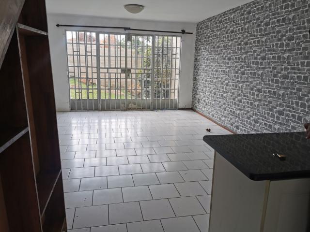 2 Bedroom Townhouse For Sale in Ridgeway