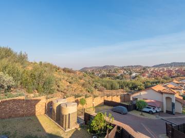 2 Bedroom Townhouse For Sale in Ridgeway