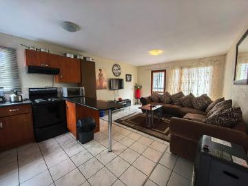 2 Bedroom Townhouse For Sale in Ridgeway