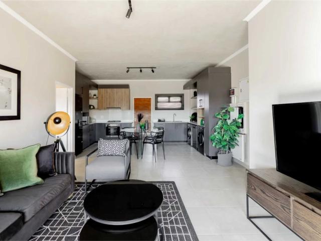 2 Bedroom Townhouse For Sale in Rietvalleirand
