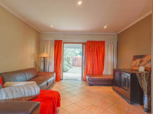 2 Bedroom Townhouse For Sale in Rietvlei Ridge Country Estate