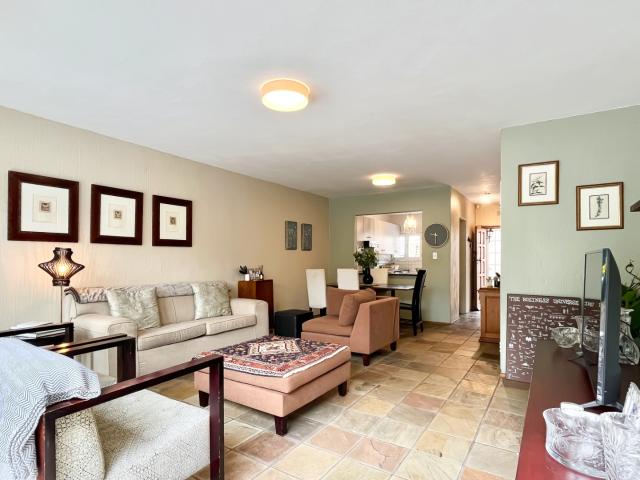 2 Bedroom Townhouse For Sale in River Club