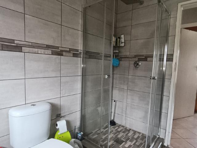 2 Bedroom Townhouse For Sale in Rooihuiskraal North