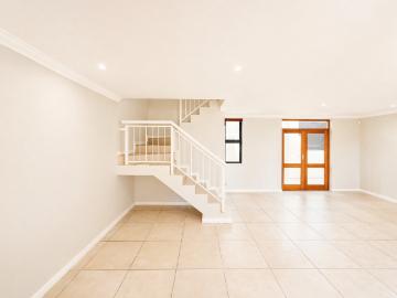 2 Bedroom Townhouse For Sale in Royal Ascot