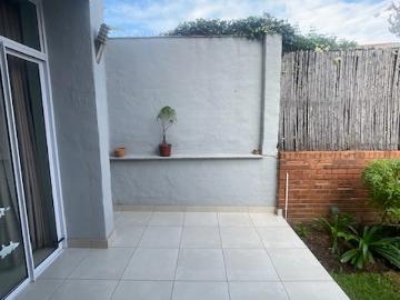 2 Bedroom Townhouse For Sale in St Andrews