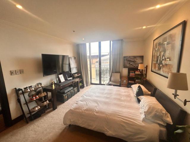 2 Bedroom Townhouse For Sale in Sandton Central