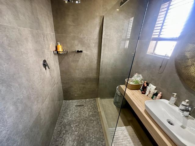 2 Bedroom Townhouse For Sale in Sandown