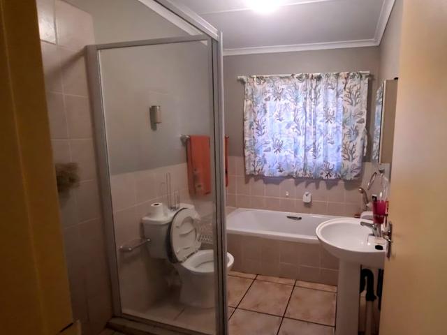 2 Bedroom Townhouse For Sale in Sasolburg Ext 23