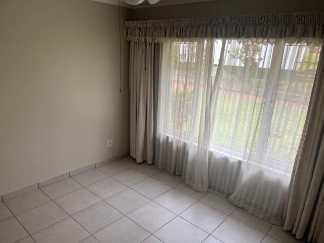 2 Bedroom Townhouse For Sale in Scottburgh Central