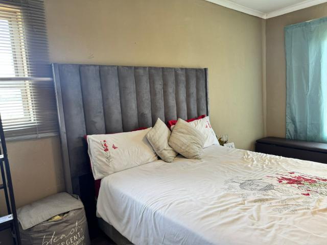 2 Bedroom Townhouse For Sale in Sharon Park