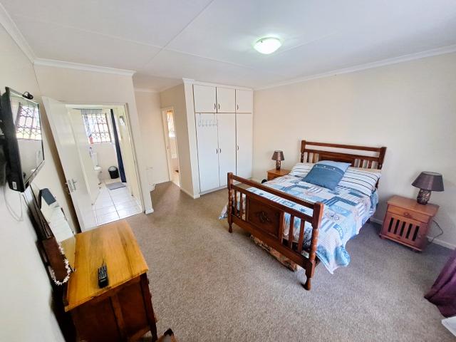 2 Bedroom Townhouse For Sale in Shelly Beach