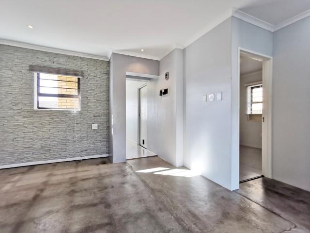 2 Bedroom Townhouse For Sale in Sherwood