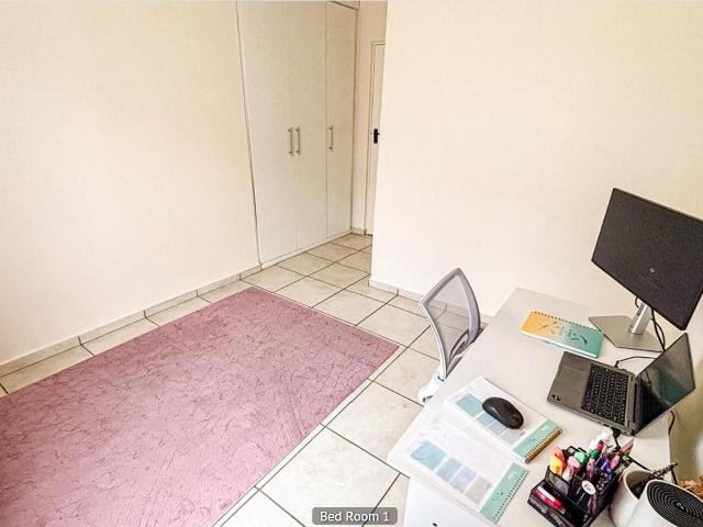 2 Bedroom Townhouse For Sale in South Crest