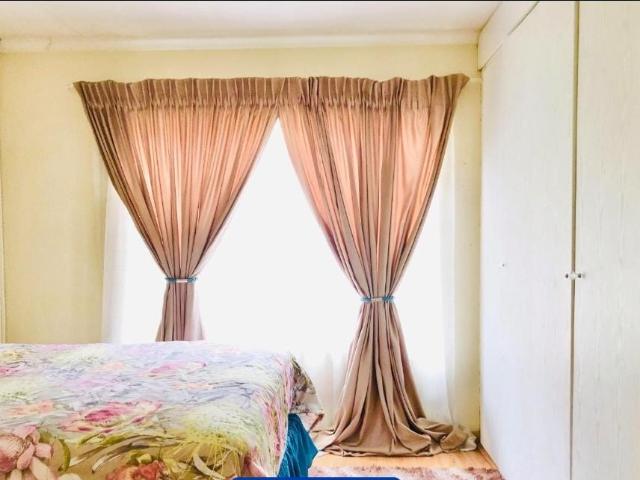 2 Bedroom Townhouse For Sale in South Crest