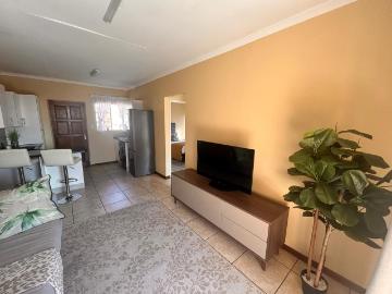 2 Bedroom Townhouse For Sale in South Crest