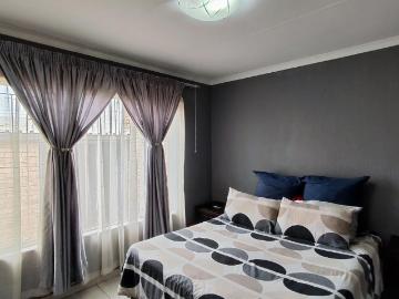 2 Bedroom Townhouse For Sale in Terenure