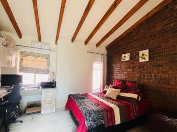2 Bedroom Townhouse For Sale in The Hill