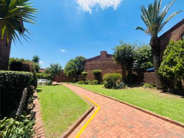 2 Bedroom Townhouse For Sale in The Hill