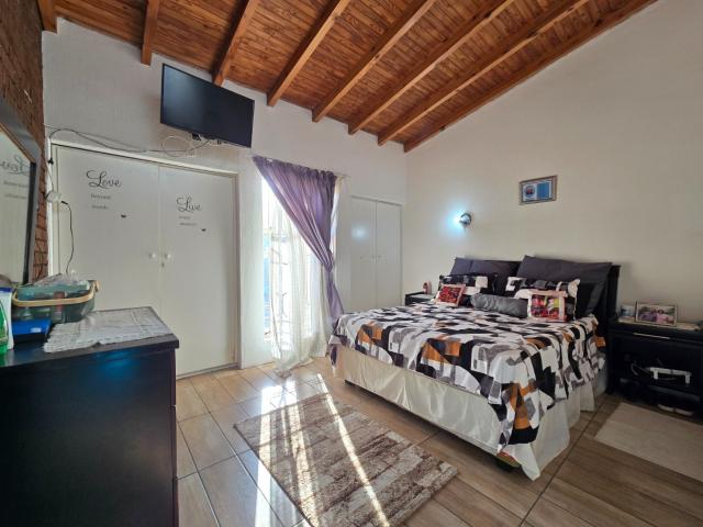 2 Bedroom Townhouse For Sale in The Hill