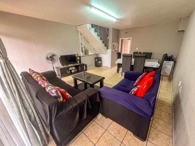 2 Bedroom Townhouse For Sale in Towerby